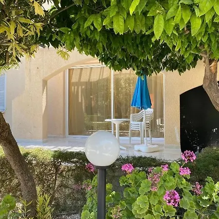 Seaside Private Garden Terrace Bbq And Pool *