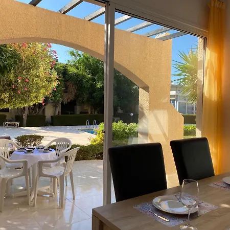Seaside Private Garden Terrace Bbq And Pool Apartmán *