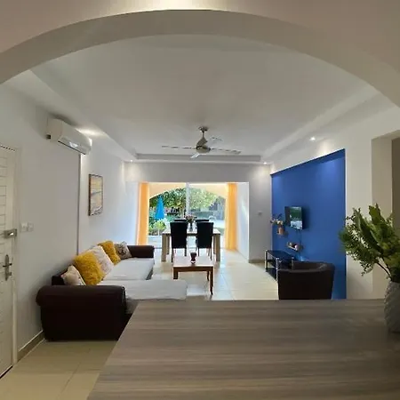 Apartment Seaside Private Garden Terrace Bbq And Pool Paphos